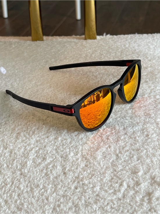 Oakley sunglasses main image 5